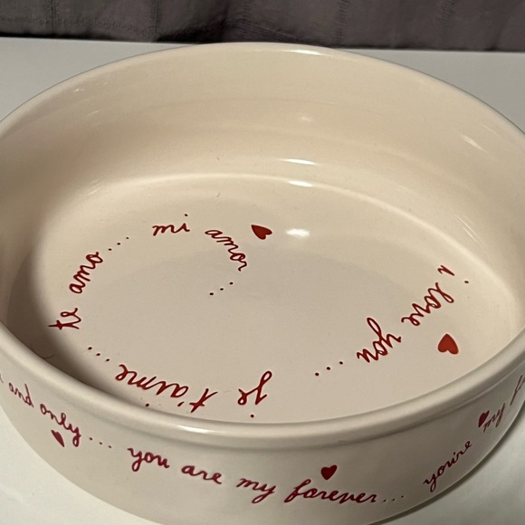 Rae Dunn Casserole Dish for Baking - Picture 4 of 5